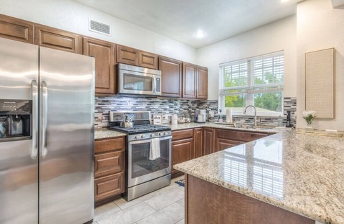 Downtown Tulsa Apartment | Carson Flats Apt #4 | 1BR Near BOK OSU Med Dtwn