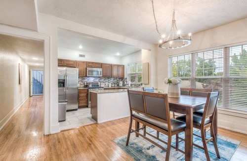 Downtown Tulsa Apartment | Carson Flats Apt #4 | 1BR Near BOK OSU Med Dtwn