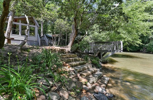 Rivers Edge Cabin | Cartecay Canoe House | Ellijay, GA
