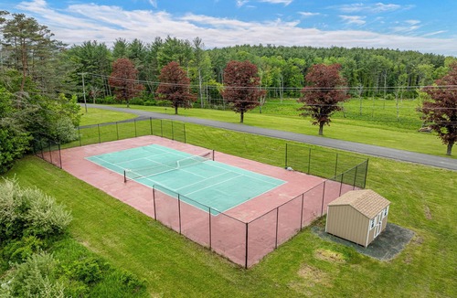 East Durham House | Carter Bridge Estate - Sleeps 52