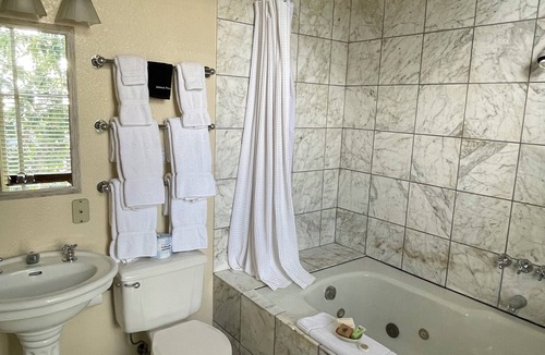 Downtown Hotel | Carter House Inns