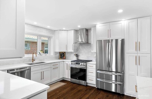 Skokie House | Casa 22 Luxury & Modern 3BD 2BA Home in Skokie