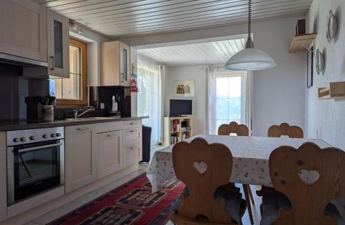 Tavanasa Apartment | Casa Acazia