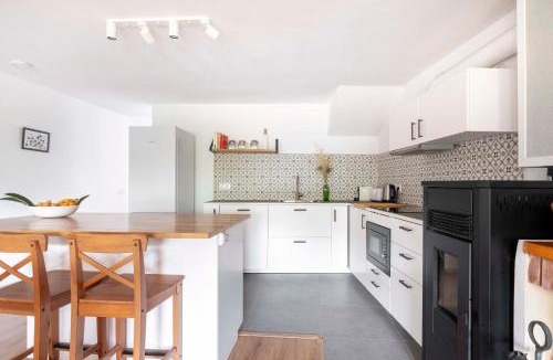 Ager House | Casa acollidora i familiar amb barbacoa