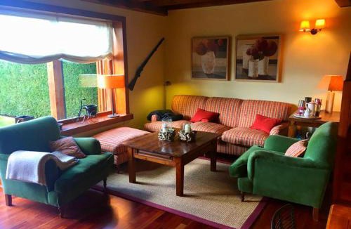 Angoustrine House | Casa adosada con piscina en Agoustrina