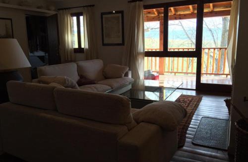 Guils de Cerdanya Apartment | Casa adosada de estilo rústico en Guils