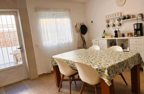 Benicassim House | Casa adosada Gran Avenida con billar