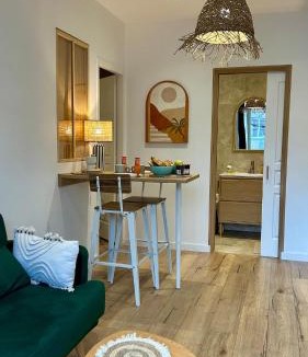 Saint-Chamond Apartment | Casa Alba