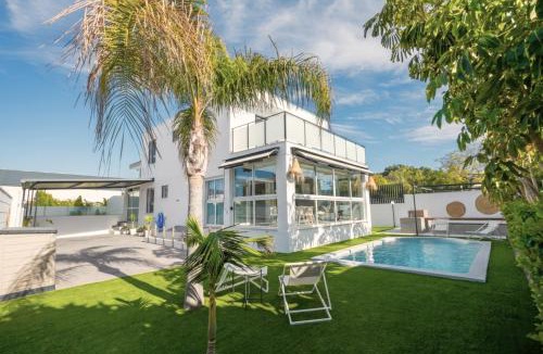 Puerto Marino Villa | Casa Alegra Pool & Spa