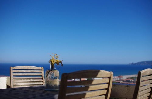 L'Estartit House | Casa Amandina - Seaview House with Shared Pool and Tennis Court