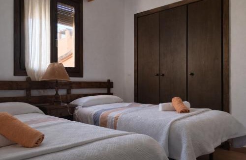 Montsonis Apartment | Casa amb llar de foc - Casa Anina