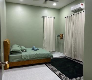 Kampung Padang Midin House | Casa Amethyst