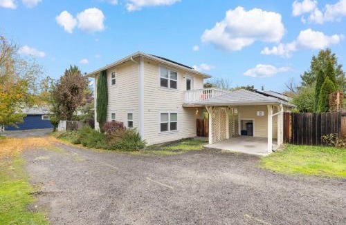 Historic Railroad District House | Casa Amore~Pet-Friendly~Walkable