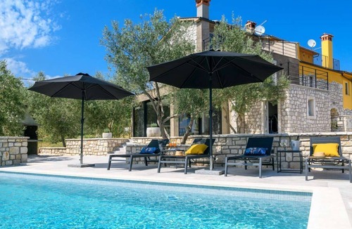 Ripenda Kosi House | Casa Anonima with pool, near Labin