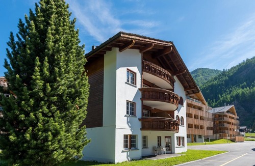 Saas Grund Apartment | Casa Antares – Montela Holiday Stay by Interhome