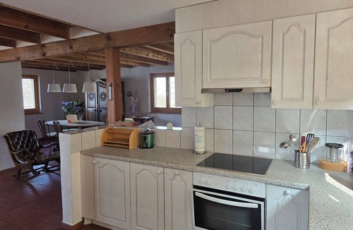 San Nazzaro House | Casa Arcana Holiday Home with Terrace, Fireplace & Parking, for 6
