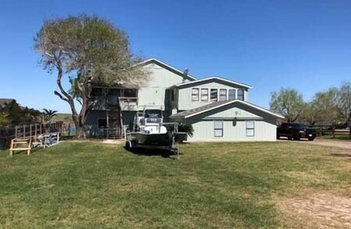 Rio Hondo House | Casa Arroyo Sporting Lodge-Upper Level Only