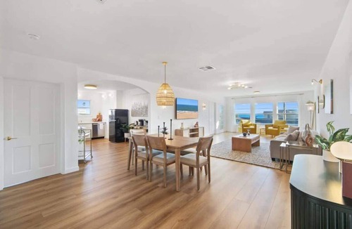 Eastern Malibu Apartment | Casa Aurelia by Oraklus