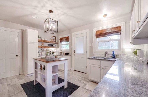 Lubbock House | Casa Azul - 3BR/2BA - Centrally Located