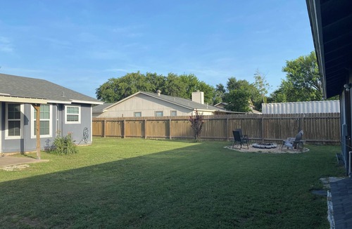 Buda House | Casa Azul - Home w/fenced yard