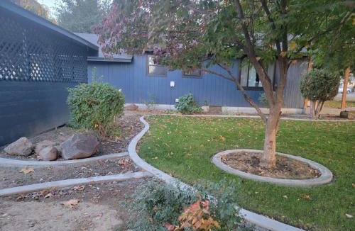 Prosser House | Casa Azul