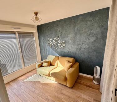 Chevilly-Larue Apartment | Casa Balnea - Jacuzzi - 6 people - Proche La Paris