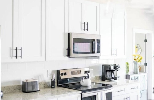 Forest Apartment | Casa Bela Modern Condo in Upscale Location
