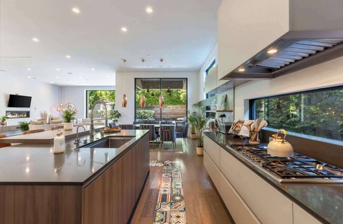 Carthay Circle House | Casa Bella by Oraklus