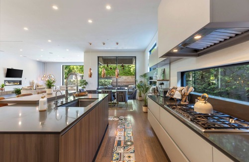 Carthay Circle House | Casa Bella by Oraklus