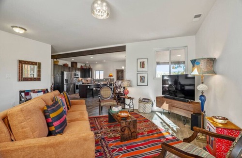 Las Campanas House | Casa Bella - Hot tub, well equipped and mountain views