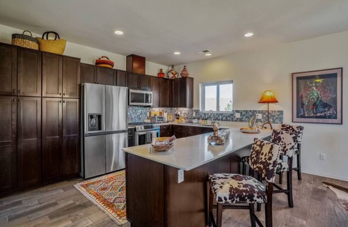 Las Campanas House | Casa Bella - Hot tub, well equipped and mountain views