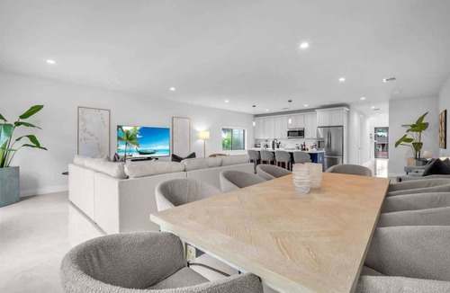 West Little Havana House | Casa Bella – New & Stylish Modern Home