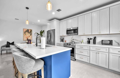 West Little Havana House | Casa Bella – New & Stylish Modern Home