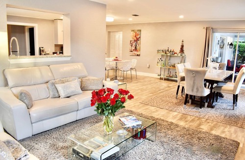 Maitland House | Casa Bella