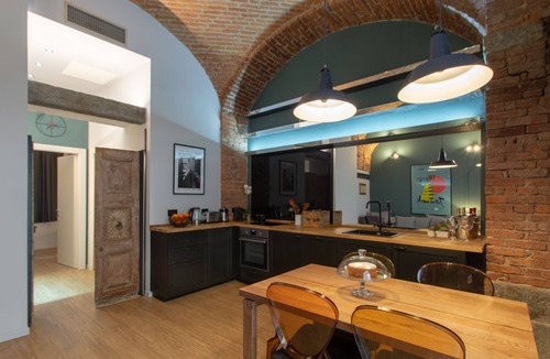 Roman Quarter Apartment | Casa Bellezia Santa Maria - Design and history in the heart of Turin