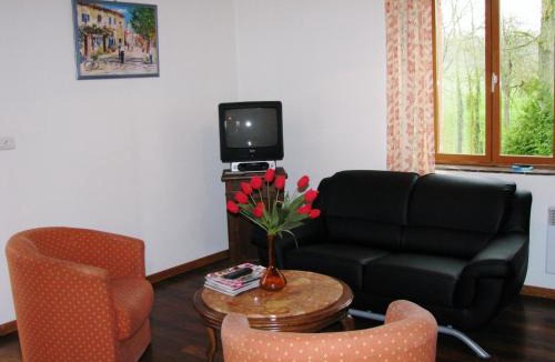 La Horgne House | Casa bianca