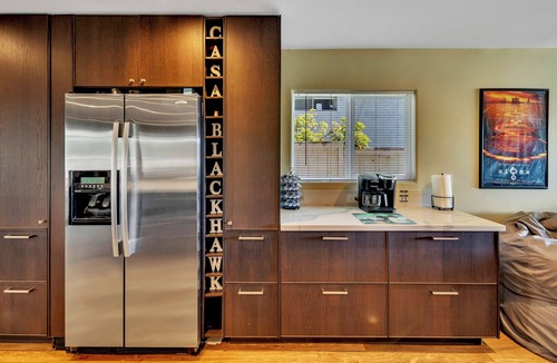 Peacock House | Casa Blackhawk family friendly huge open floor plan for your beach town getawayn
