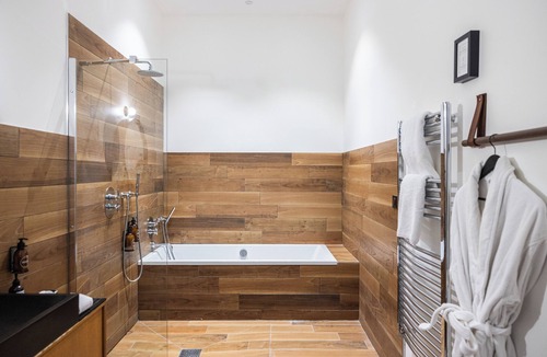 Grand Parc-Paul Doumer Bed & Breakfast | Casa Blanca B&B