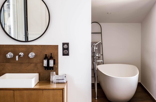 Grand Parc-Paul Doumer Bed & Breakfast | Casa Blanca B&B