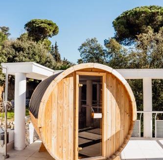 Dosrius Villa | Casa Blanca