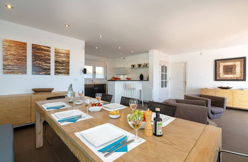 Roses Villa | Casa Blanca - Exclusive villa with infinity pool and panoramic views