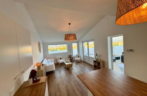 Roches Grises Villa | Casa Blanca