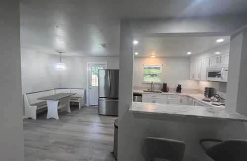 Granbury House | Casa Blanca in Granbury