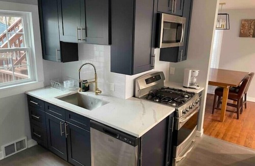 Oak Lawn House | Casa Blanca Midwayn