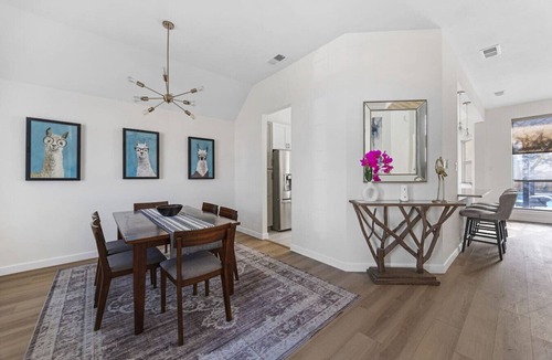 Allen House | Casa Blanca Retreat - Swimming Pool & Jacuzzi