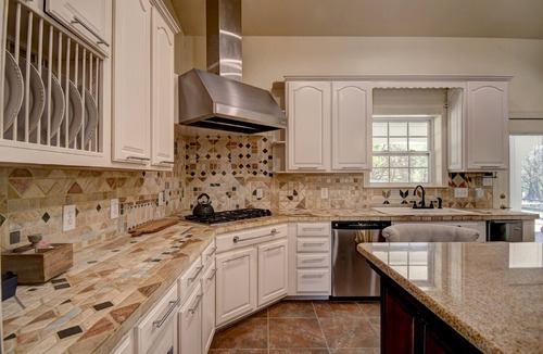 Ingram House | Casa Blanca's Main House, Riverview, 10 Beds, Group-Friendly