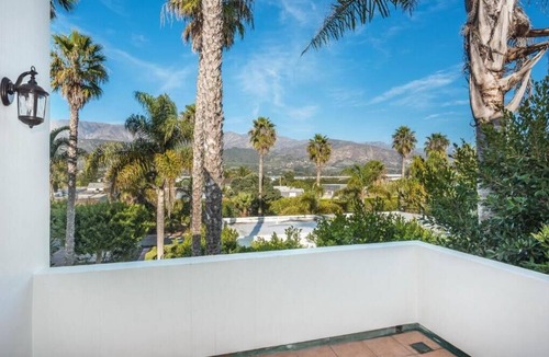 Toro Canyon House | Casa Blanca