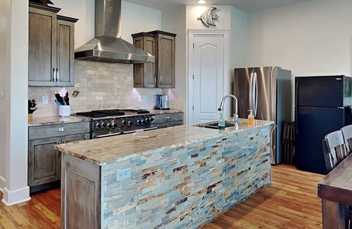 Rockport House | Casa Blanca | Waterfront, Pool + Pier