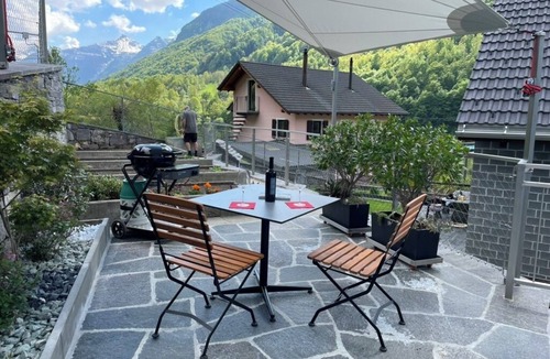 Frasco House | Casa Blu offers you comfortable accommodation in the green Verzasca Valley.