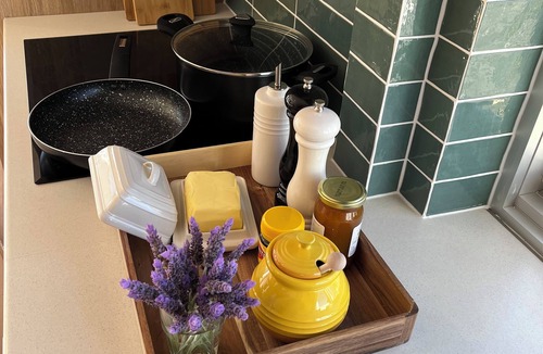 Port Noarlunga South Bed & Breakfast | Casa BlunModern Beach Vibes Private Unit